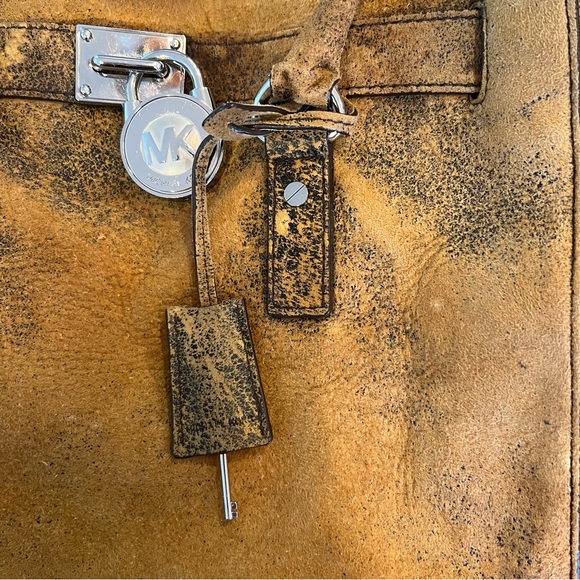 Michael Kors Hamilton Distressed Suede Leather Mocha Brown Lock Key Bag Satchel - Picture 15 of 16
